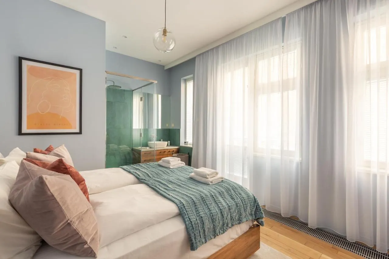 Bauhaus Luxury 2-Bedroom In The Absolute Center Budapešť