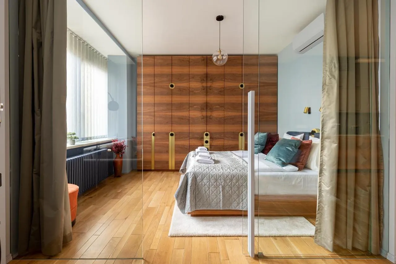 Bauhaus Luxury 2-Bedroom In The Absolute Center ブダペスト アパート